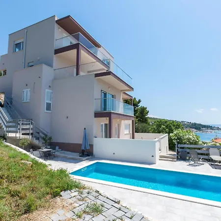 Daire With Sea View Vii